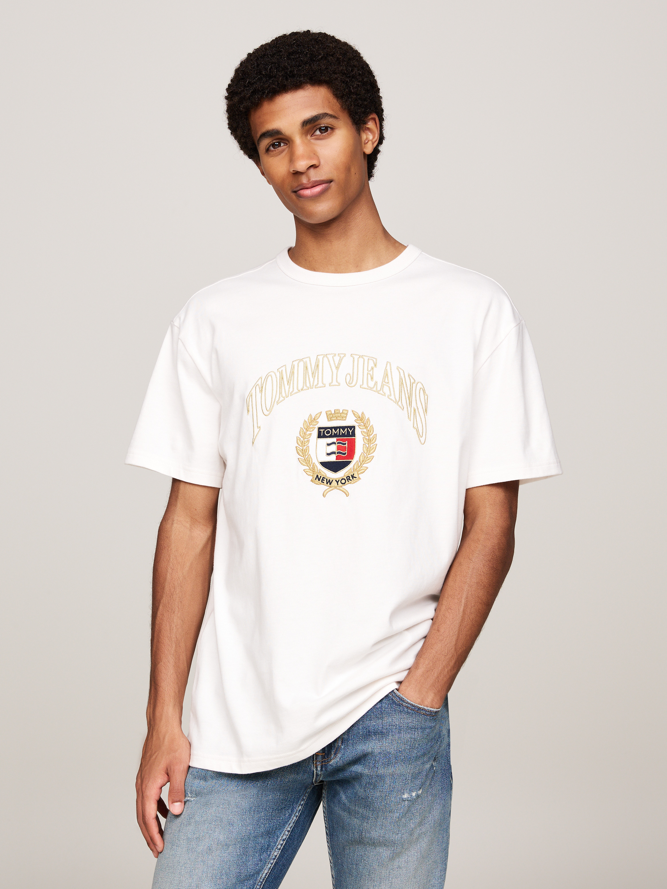 【DIAGONAL】SUMMER SLOGAN TEE DM0DM19704_YBR_MO-ST-F1_099.